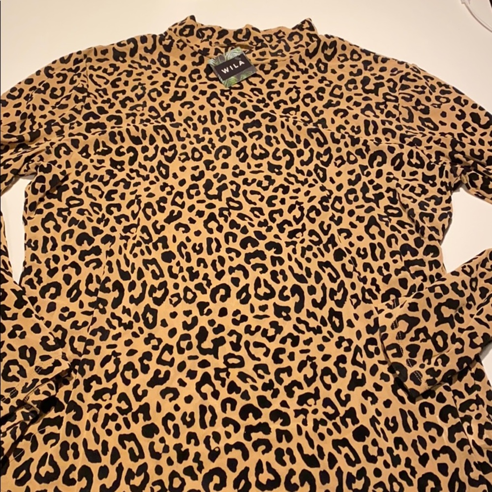 NWT WILA Sheer Leopard Print Top